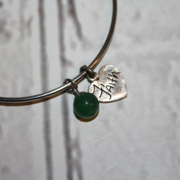 Beautiful silver cross Faith bangle bracelet with green stone charm - Picture 2 of 4